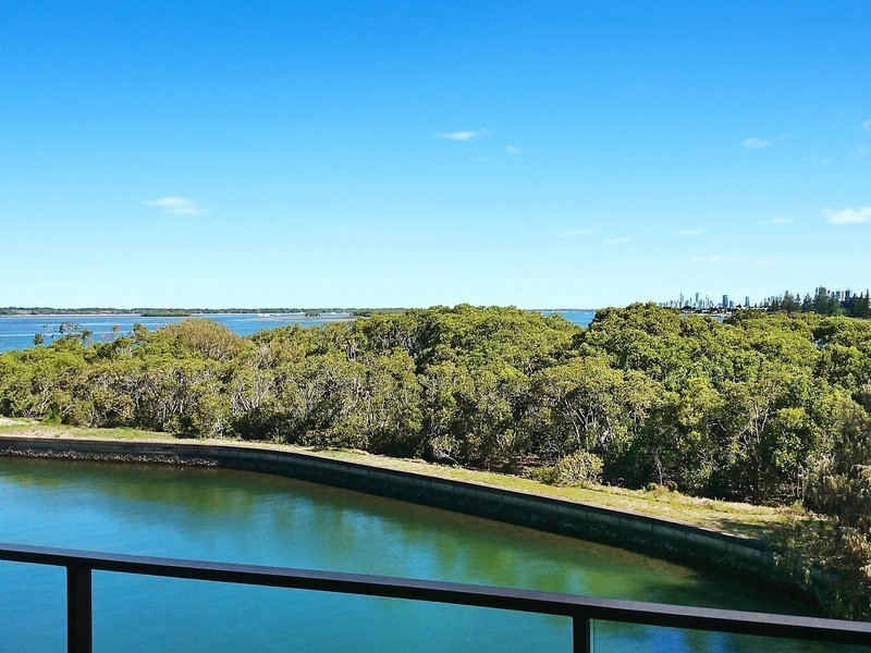 30303/2 Ephraim Island Parade, Paradise Point QLD 4216