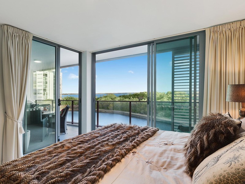 30303/2 Ephraim Island Parade, Paradise Point QLD 4216