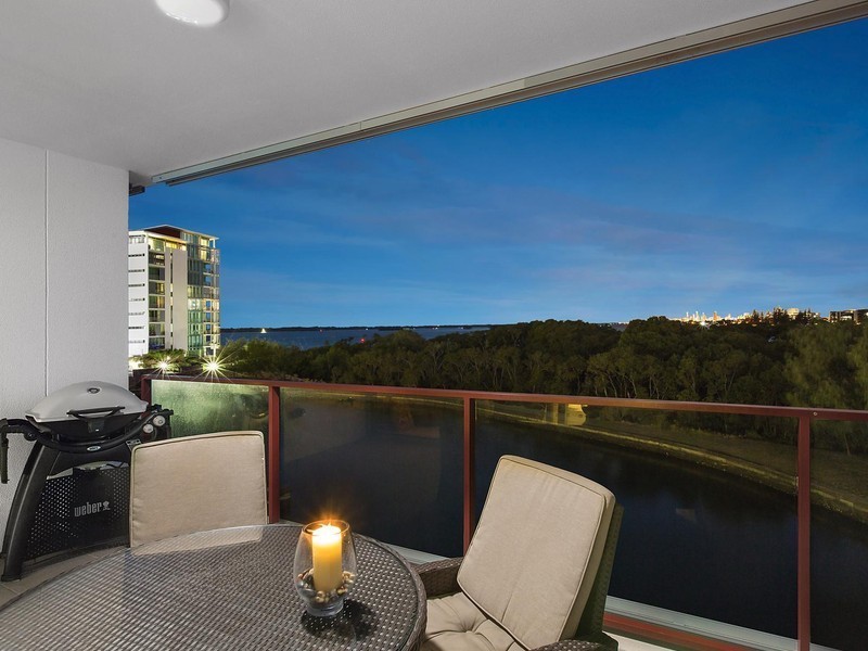 30303/2 Ephraim Island Parade, Paradise Point QLD 4216