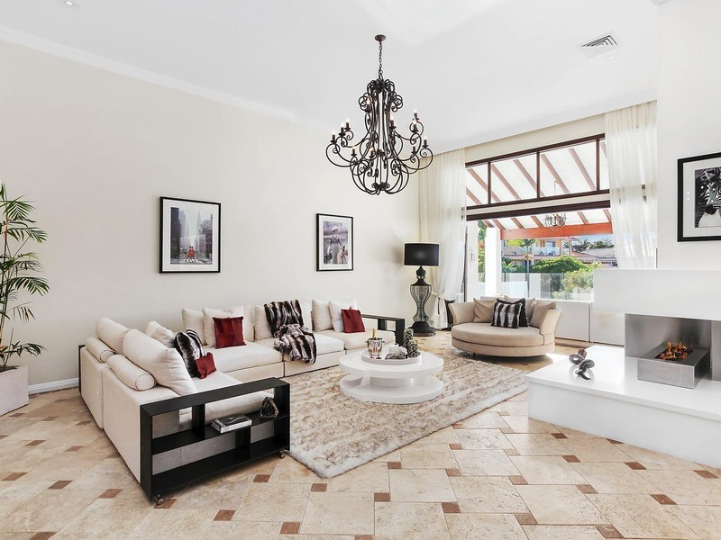 19 Charolais Crescent, Benowa Waters QLD 4217