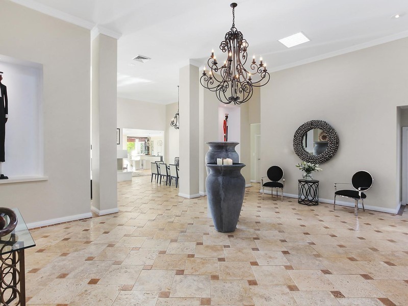 19 Charolais Crescent, Benowa Waters QLD 4217