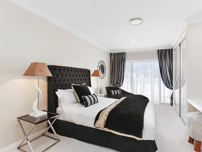 19 Charolais Crescent, Benowa Waters QLD 4217