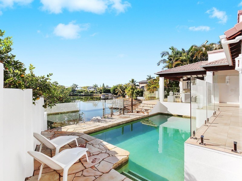 19 Charolais Crescent, Benowa Waters QLD 4217