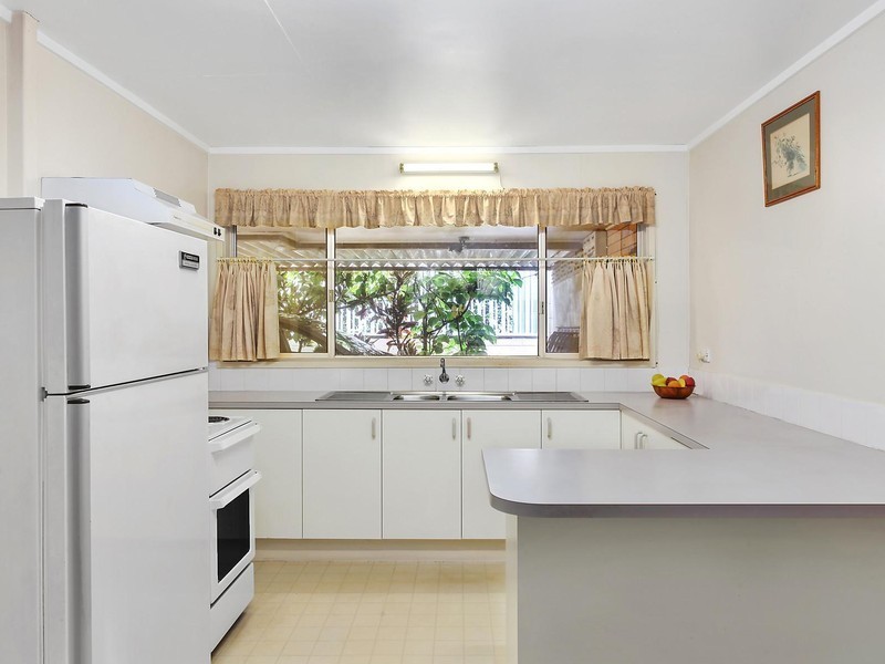 45 Darrambal Street, Surfers Paradise QLD 4217