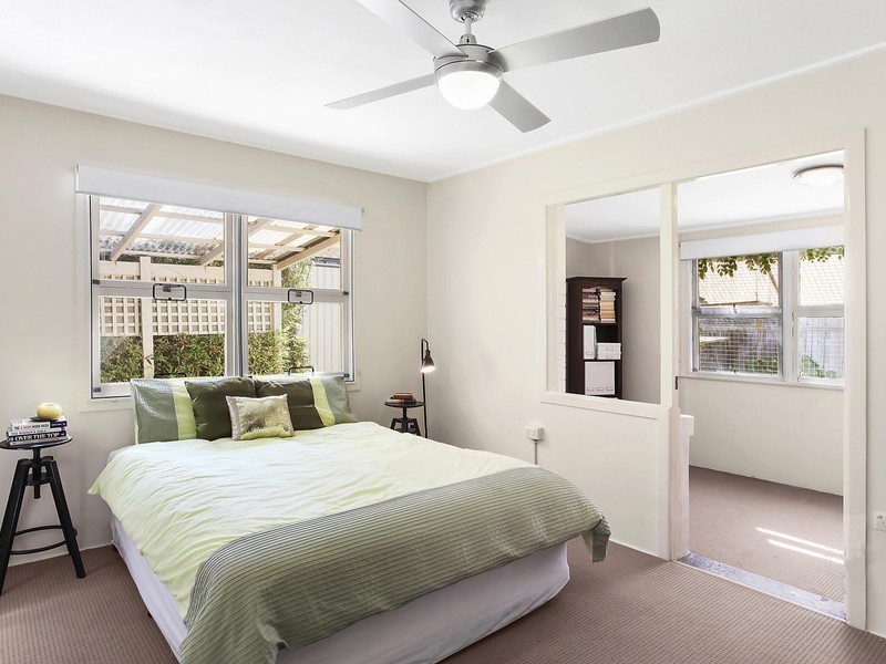 3 Birigun Street, Mermaid Waters QLD 4218