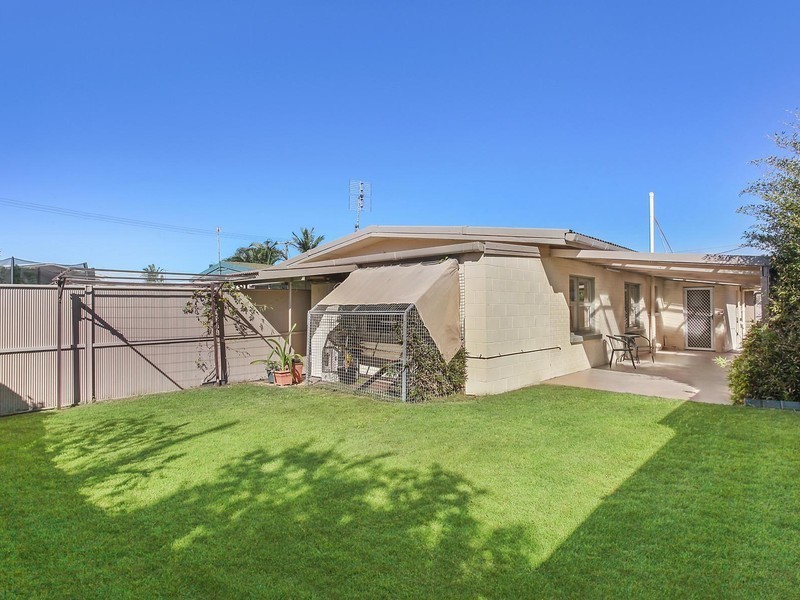 3 Birigun Street, Mermaid Waters QLD 4218