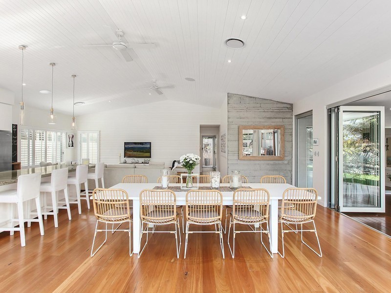 7 Falcon Court, Burleigh Waters QLD 4220