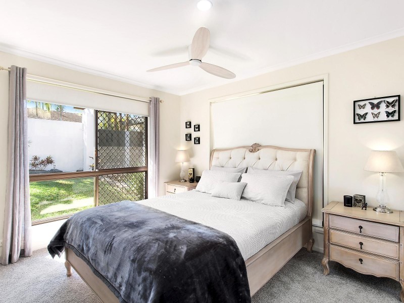 16 Aldrin Avenue, Benowa QLD 4217