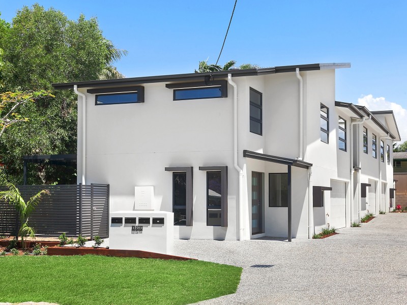 2 and 3/122 Eugaree Street, Southport QLD 4215