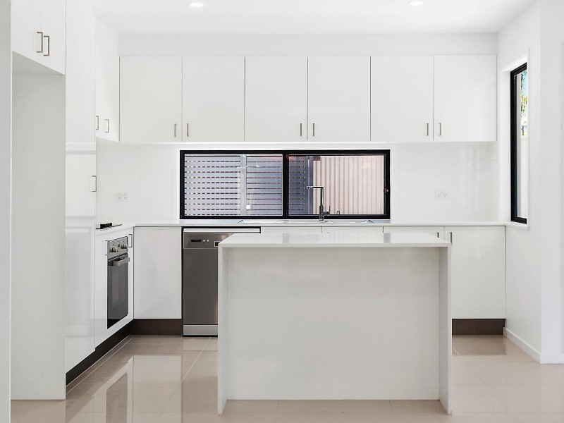 2 and 3/122 Eugaree Street, Southport QLD 4215