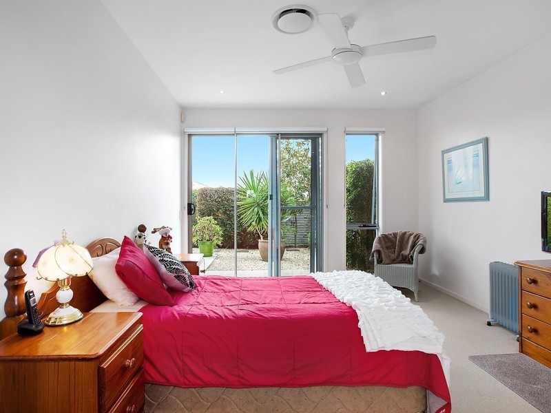 2252 Glengallon Way, Hope Island QLD 4212