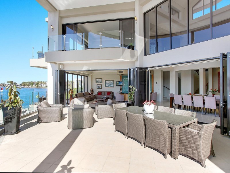 1 Rowes Court, Sorrento QLD 4217