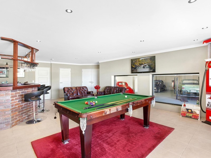 1 Rowes Court, Sorrento QLD 4217