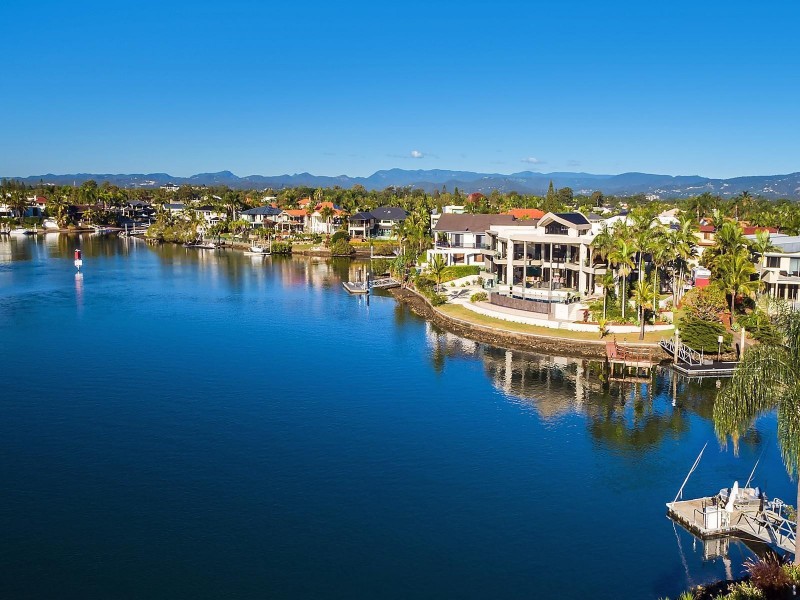 1 Rowes Court, Sorrento QLD 4217