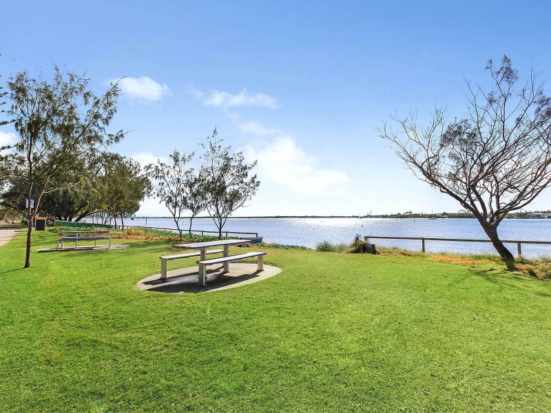 8-10 Gray Street, Southport QLD 4215