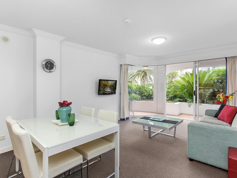 2111/24 Queensland Avenue, Broadbeach QLD 4218