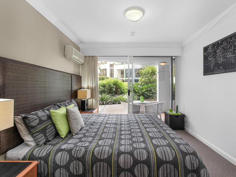 2111/24 Queensland Avenue, Broadbeach QLD 4218