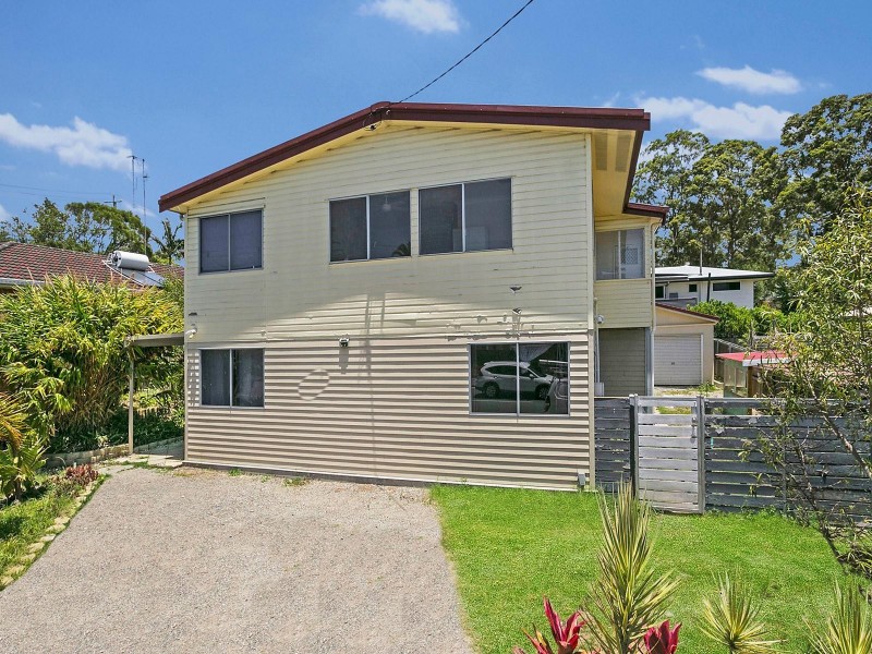 22 Kumbari Avenue, Southport QLD 4215