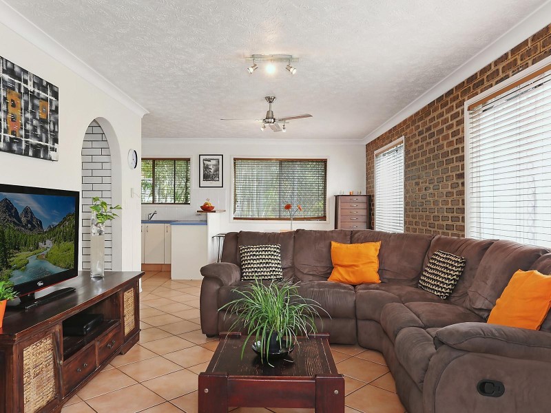 1/6 Genoa Street, Surfers Paradise QLD 4217