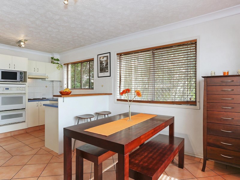 1/6 Genoa Street, Surfers Paradise QLD 4217
