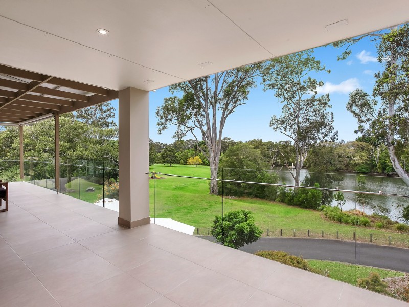 37 Riverwood Drive, Ashmore QLD 4214
