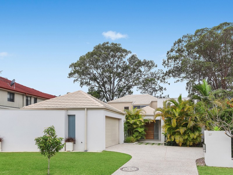 37 Riverwood Drive, Ashmore QLD 4214