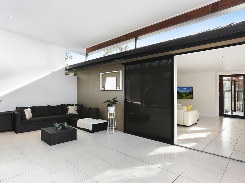 1/8 Macaw Avenue, Miami QLD 4220