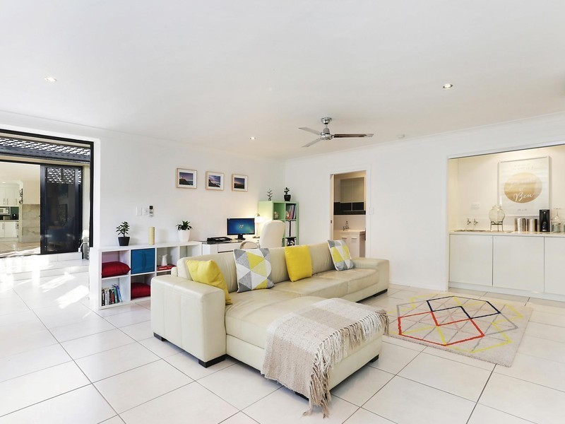 1/8 Macaw Avenue, Miami QLD 4220