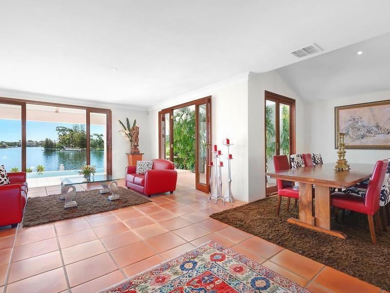 25 The Corso, Isle Of Capri QLD 4217