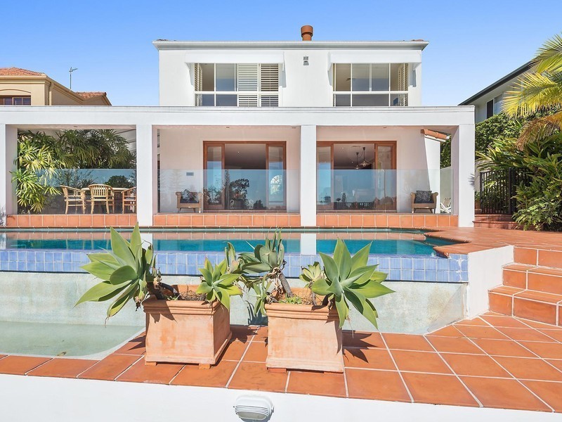 25 The Corso, Isle Of Capri QLD 4217