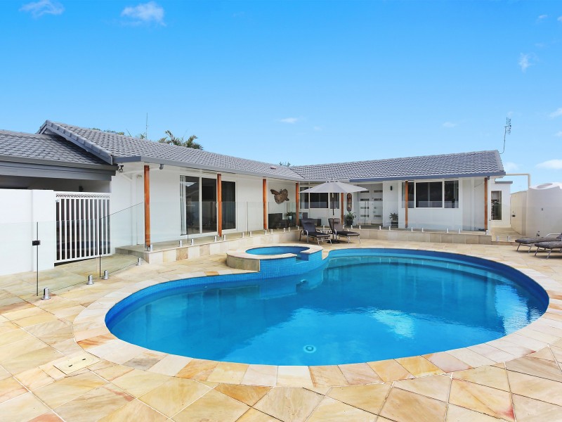 56 Honeyeater Drive, Burleigh Waters QLD 4220