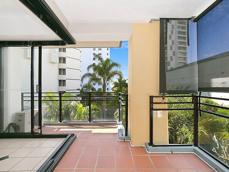 6/10 Albert Avenue, Broadbeach QLD 4218