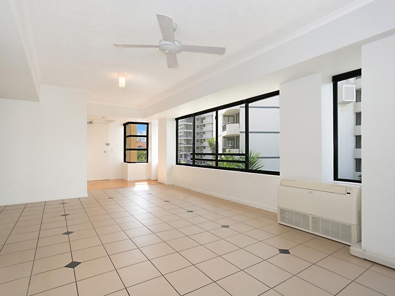 6/10 Albert Avenue, Broadbeach QLD 4218