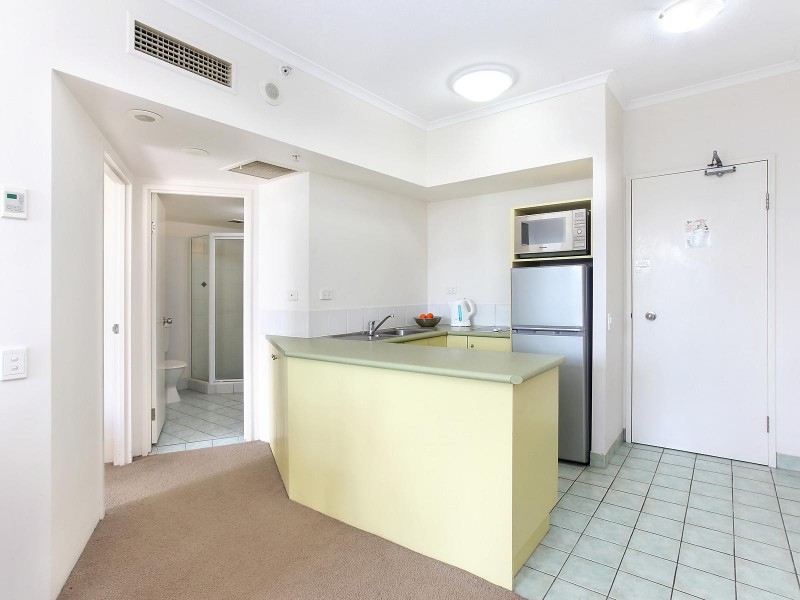 405/46 Pacific Street, Main Beach QLD 4217