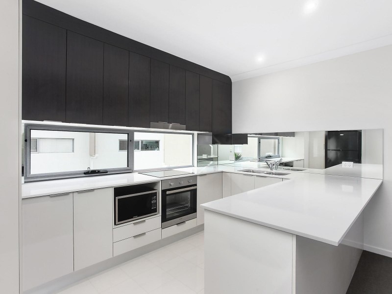 34/5036 Emerald Island Drive, Carrara QLD 4211