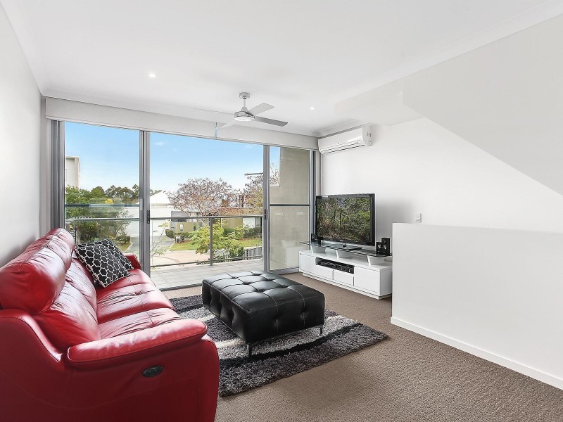 34/5036 Emerald Island Drive, Carrara QLD 4211