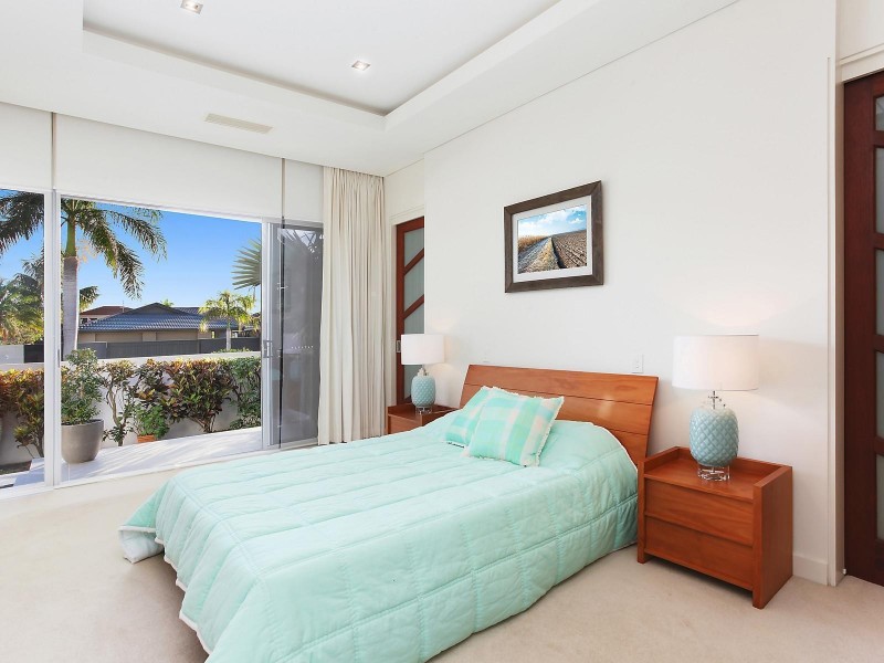 13 Neptune Court, Paradise Waters QLD 4217