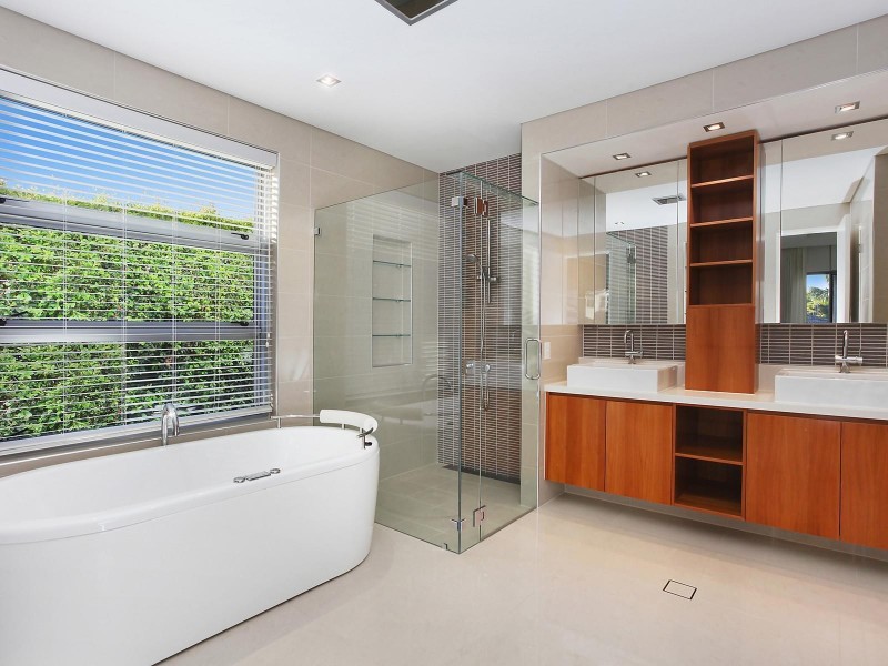 13 Neptune Court, Paradise Waters QLD 4217