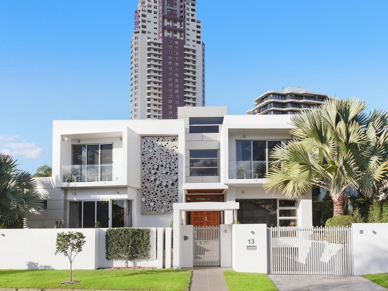 13 Neptune Court, Paradise Waters QLD 4217