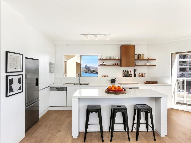 12/2 Admiralty Drive, Paradise Waters QLD 4217