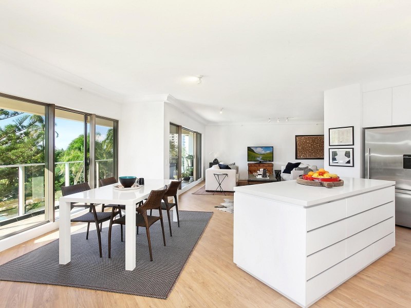 12/2 Admiralty Drive, Paradise Waters QLD 4217