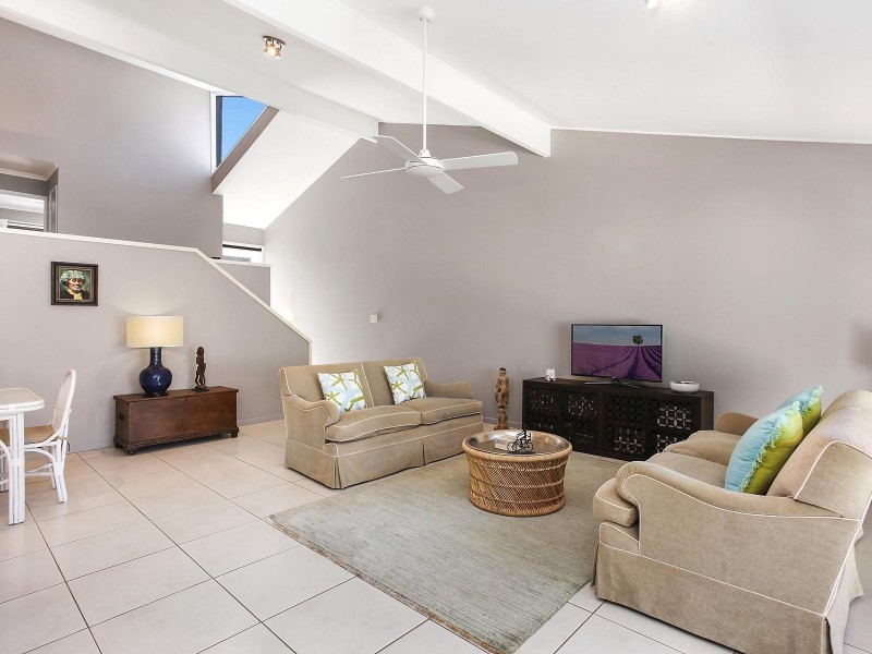 11/9 Freyburg Street, Sorrento QLD 4217