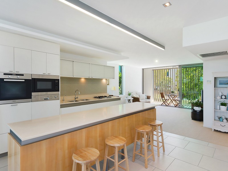 29206/2 Ephraim Island Parade, Paradise Point QLD 4216