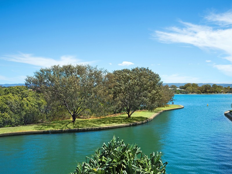 29206/2 Ephraim Island Parade, Paradise Point QLD 4216