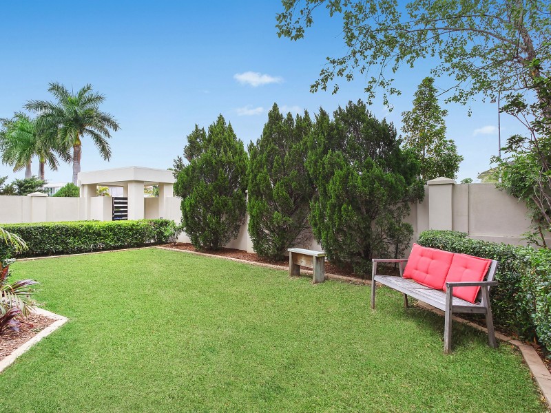 50 Sir Bruce Small Boulevard, Benowa Waters QLD 4217