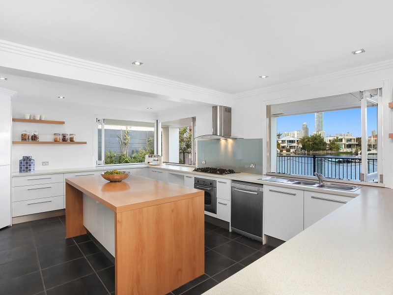 93 Gibraltar Drive, Isle Of Capri QLD 4217