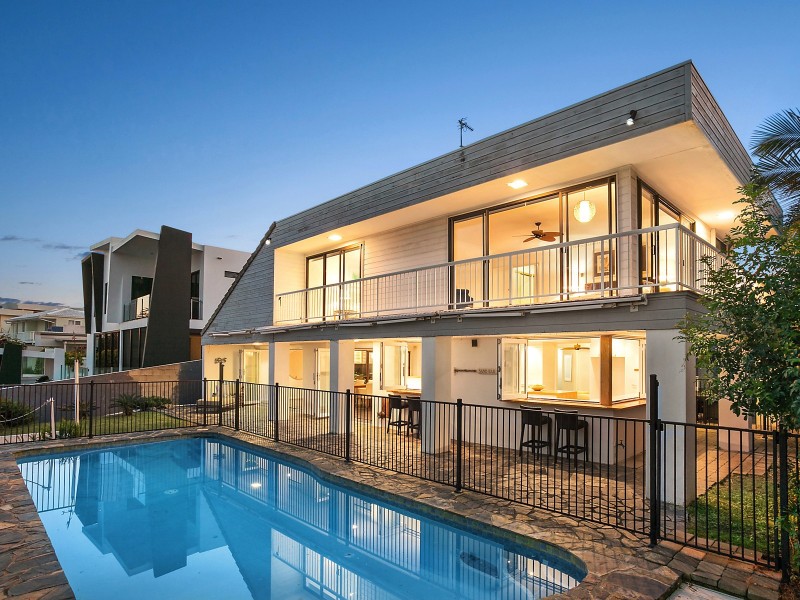 93 Gibraltar Drive, Isle Of Capri QLD 4217