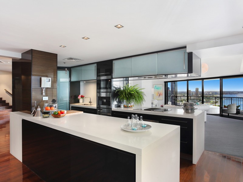 331/24 Breaker Street, Main Beach QLD 4217