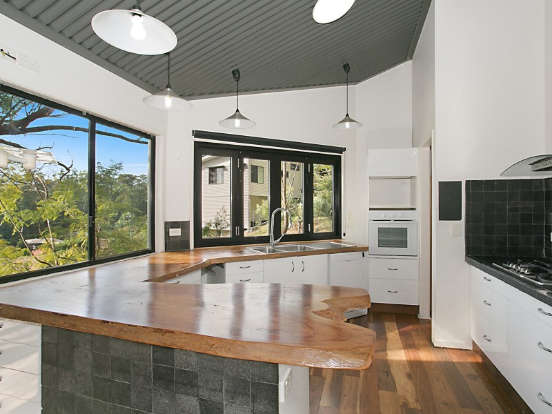 6 Austin Avenue, Currumbin Waters QLD 4223