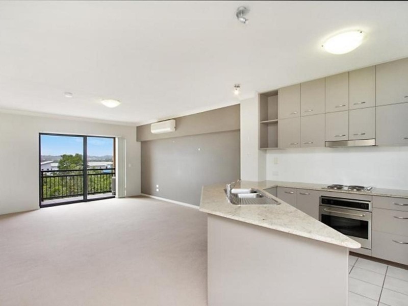 43/2 Geraldton Drive, Varsity Lakes QLD 4227